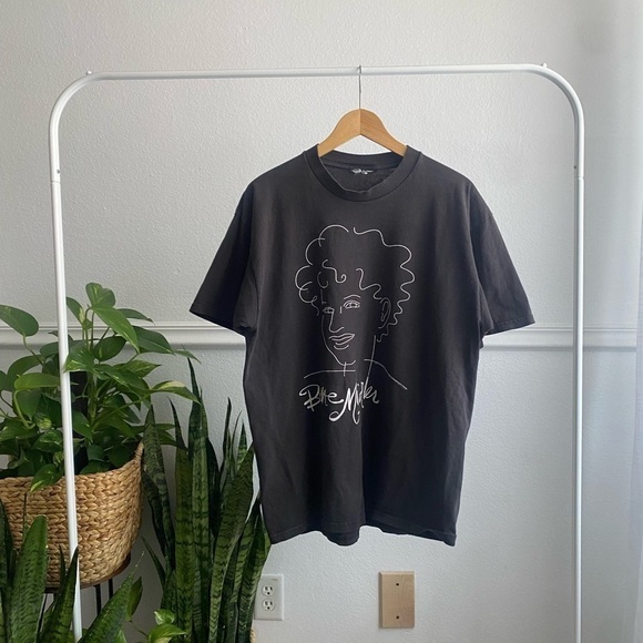 Vintage 1993 Bette Middler on Tour Black Graphic T Shirt - Picture 1 of 6